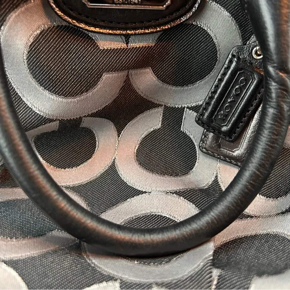 Coach 💕HP💕Madison Abigail op art black silver Big C bag